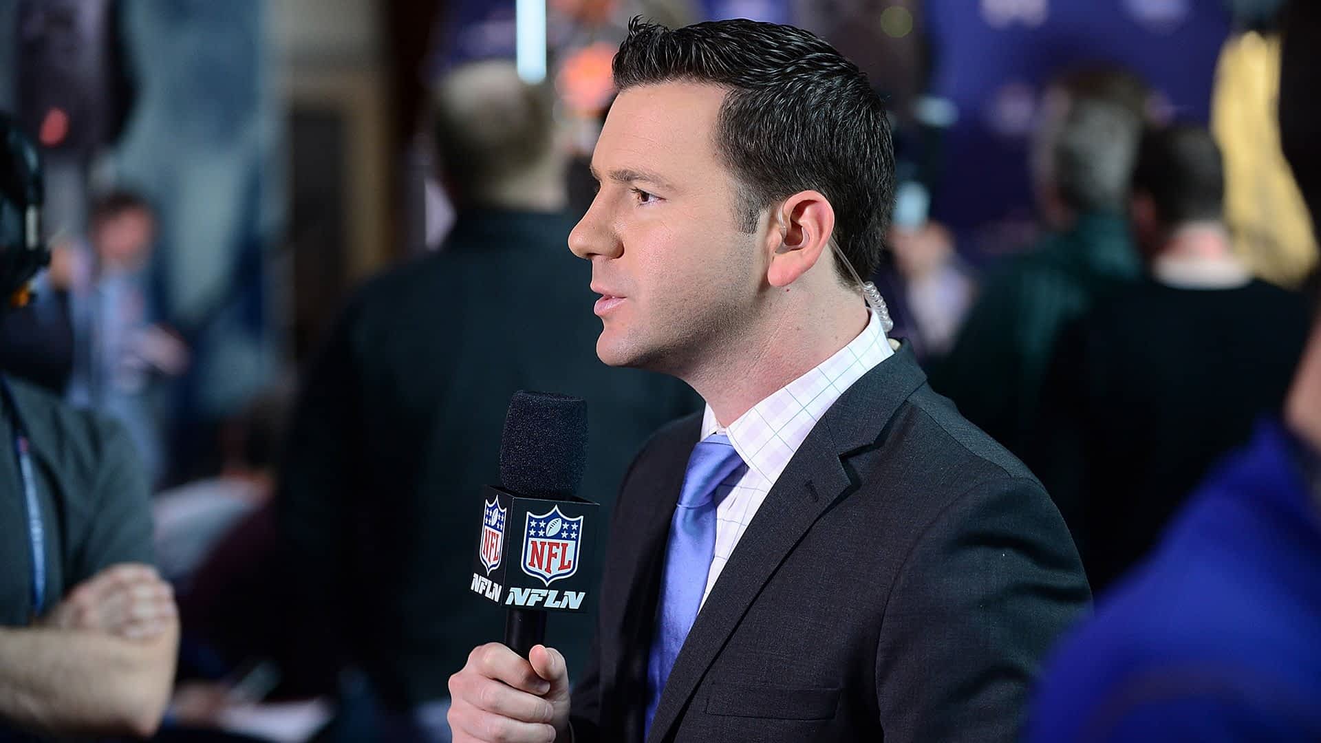 NFL Network�s Ian Rapoport announces suspension; men�s